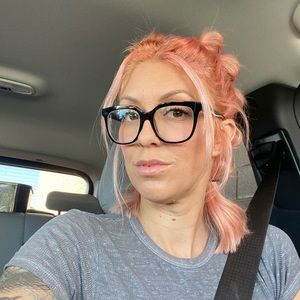 Meet your Posher, Christina